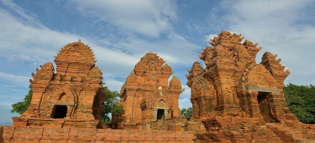 Biểu tượng văn hóa của đồng bào người Chăm
