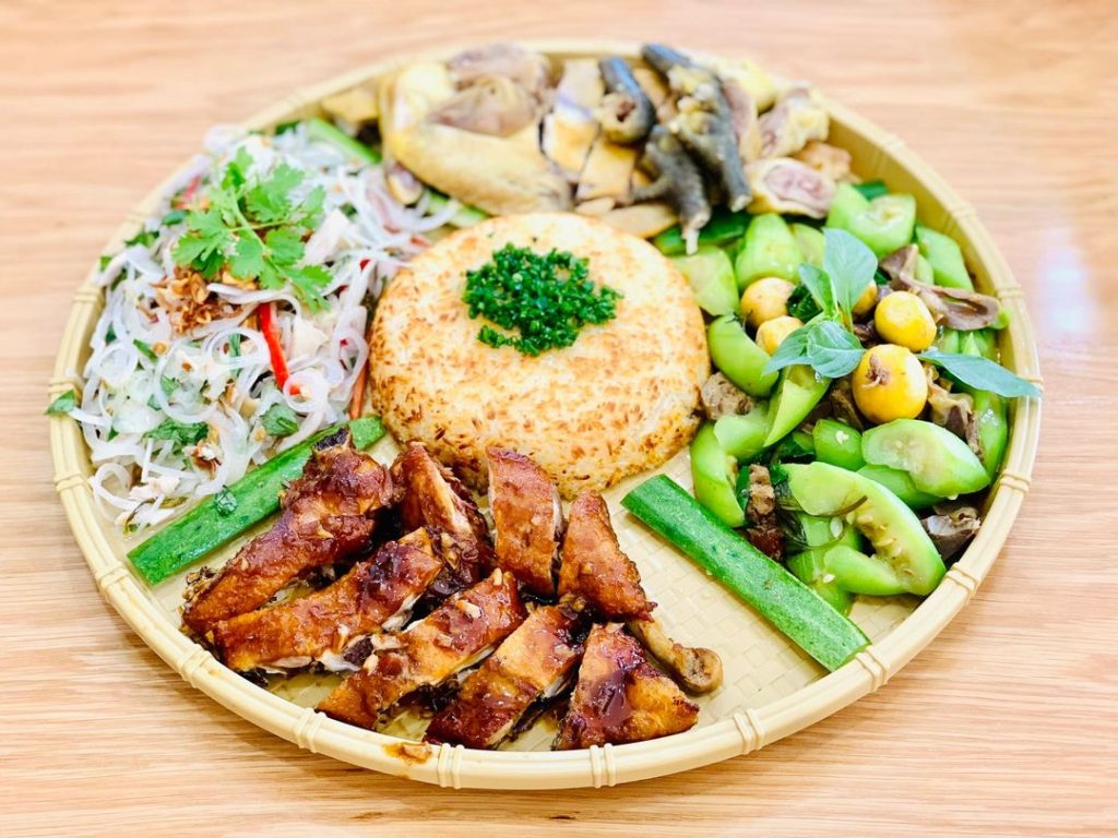 Thưởng thức cơm gà Phan Rang đặc sản Ninh Thuận