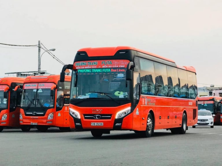 Bằng xe khách