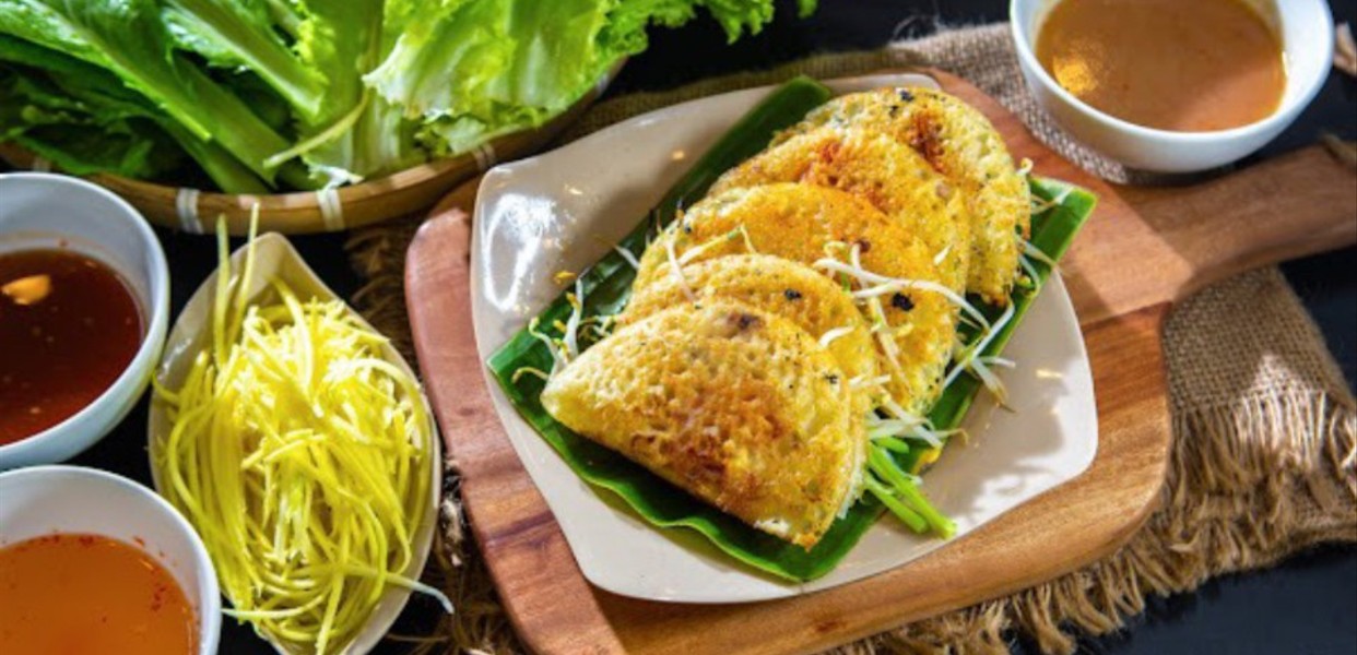 Những miếng bánh xèo Phan Rang giòn tan trong miệng