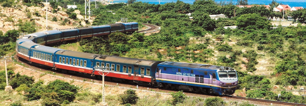 Bạn có thể đến Vĩnh Hy bằng tàu hỏa