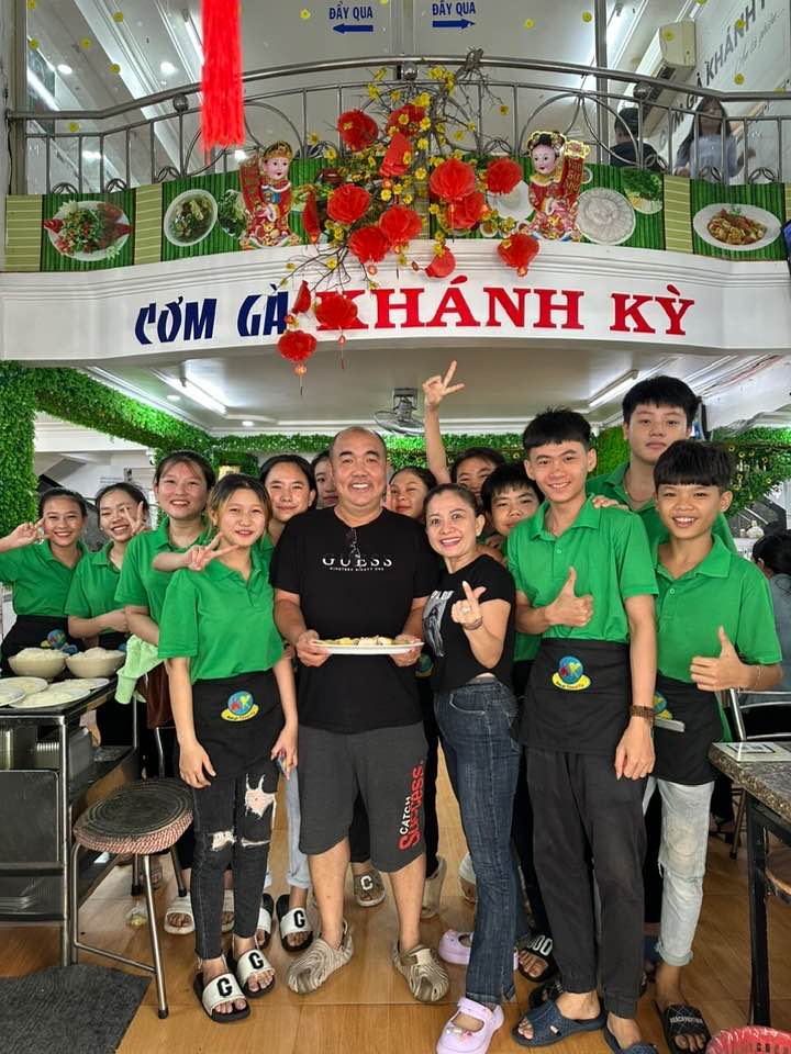 Diễn viên hài Quốc Thuận